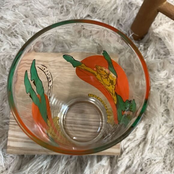 Vintage 1976 Pepsi Super Series Aquaman
DC Comics INC Collector Glass - Picture 12 of 17